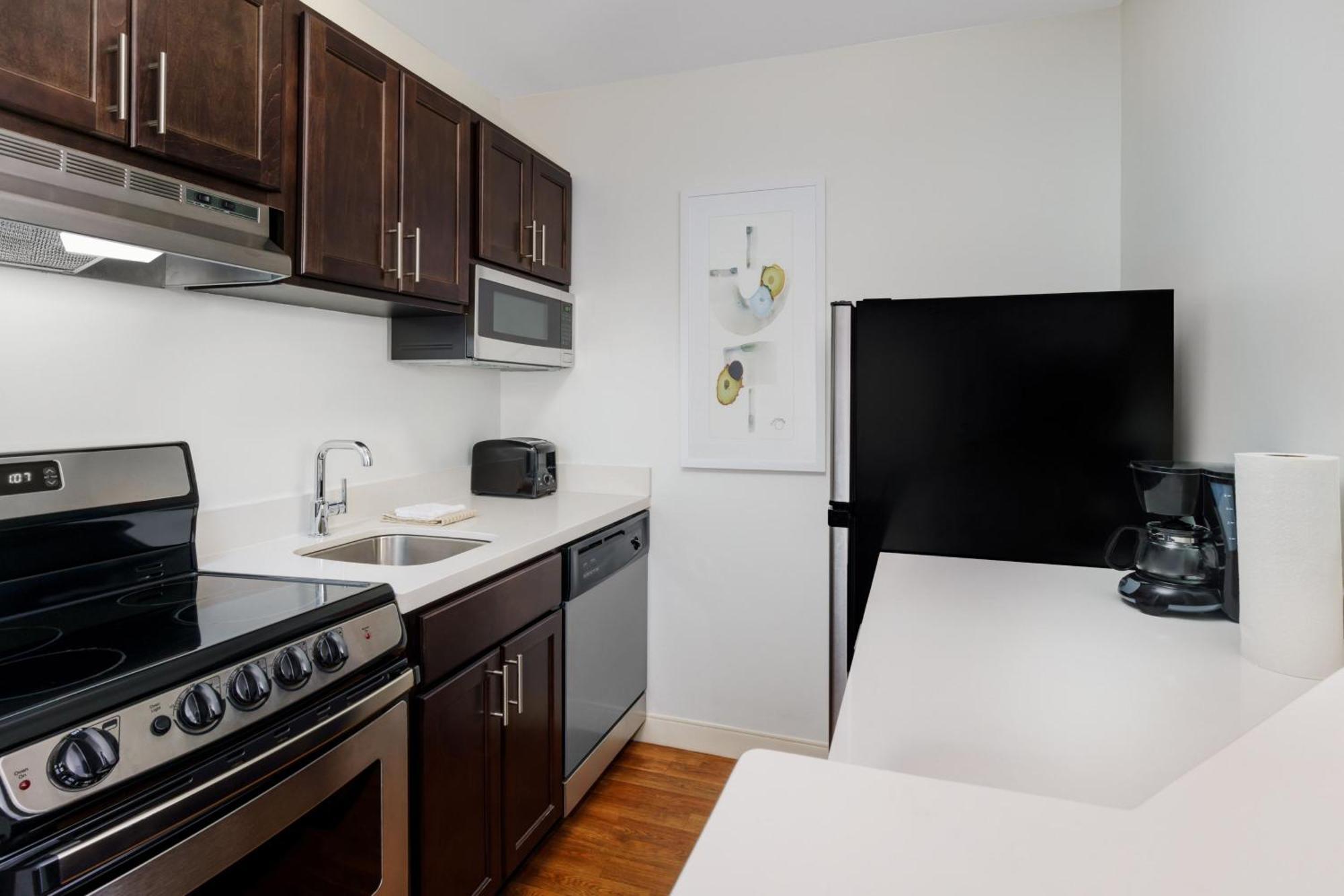 Towneplace Suites Manchester-Boston Regional Airport Exterior photo