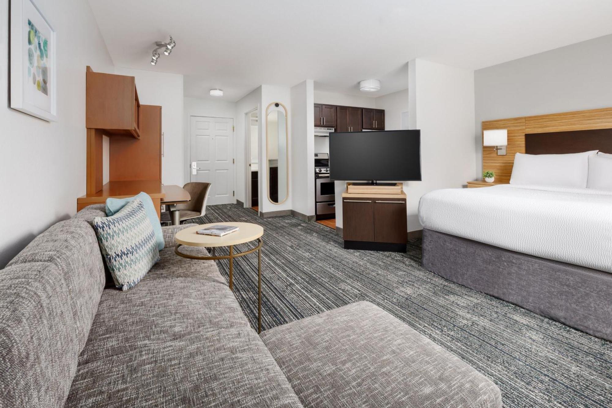 Towneplace Suites Manchester-Boston Regional Airport Exterior photo
