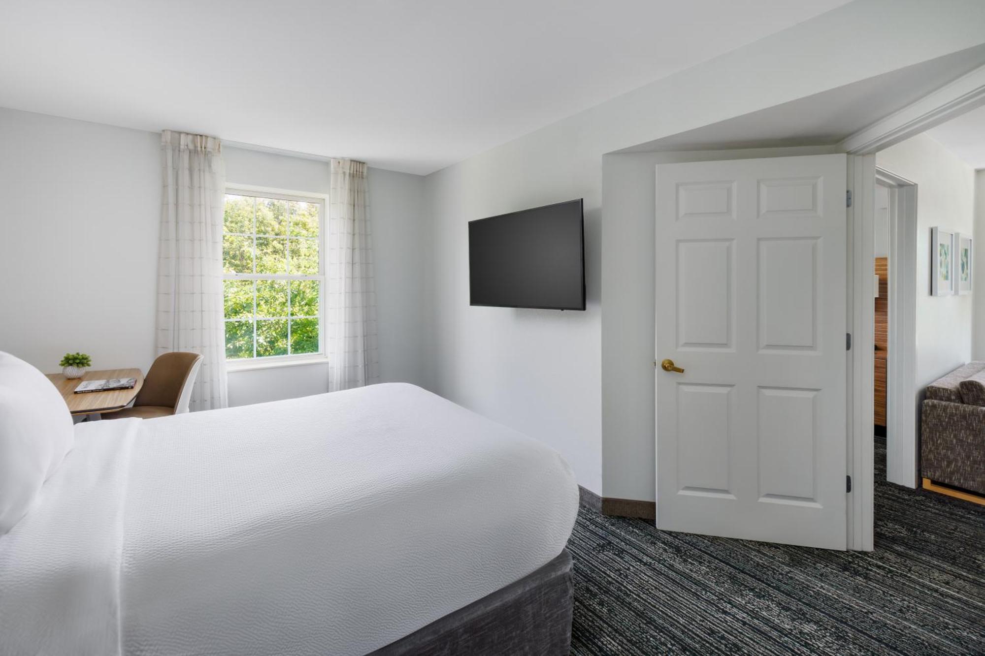 Towneplace Suites Manchester-Boston Regional Airport Exterior photo