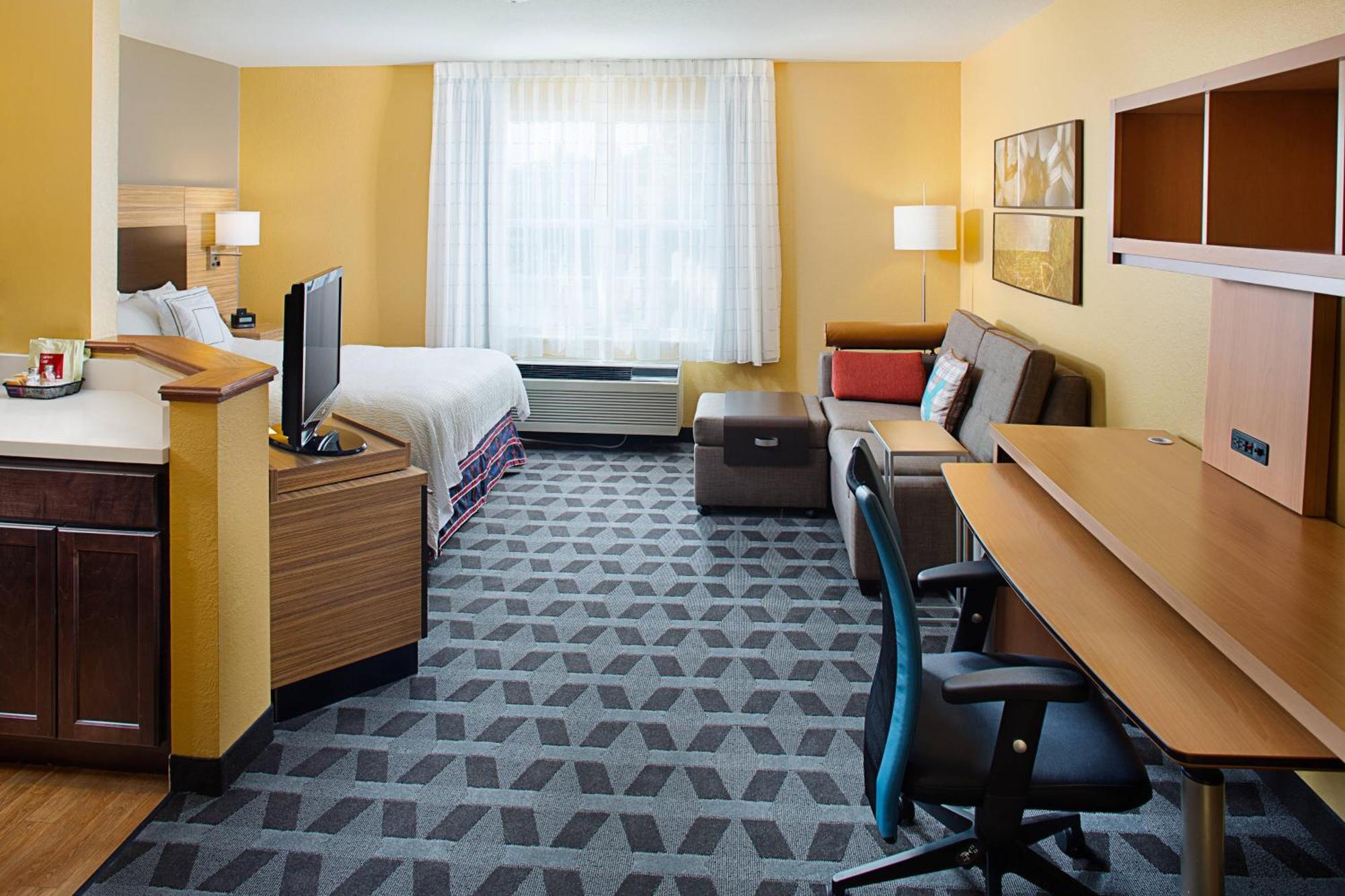 Towneplace Suites Manchester-Boston Regional Airport Exterior photo
