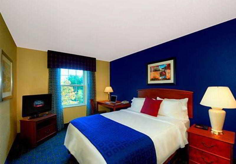 Towneplace Suites Manchester-Boston Regional Airport Exterior photo