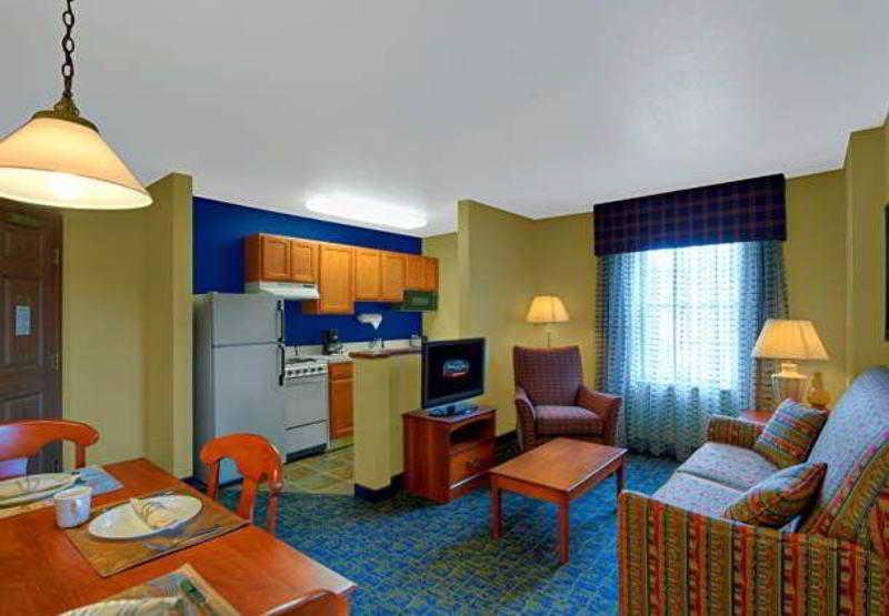 Towneplace Suites Manchester-Boston Regional Airport Exterior photo