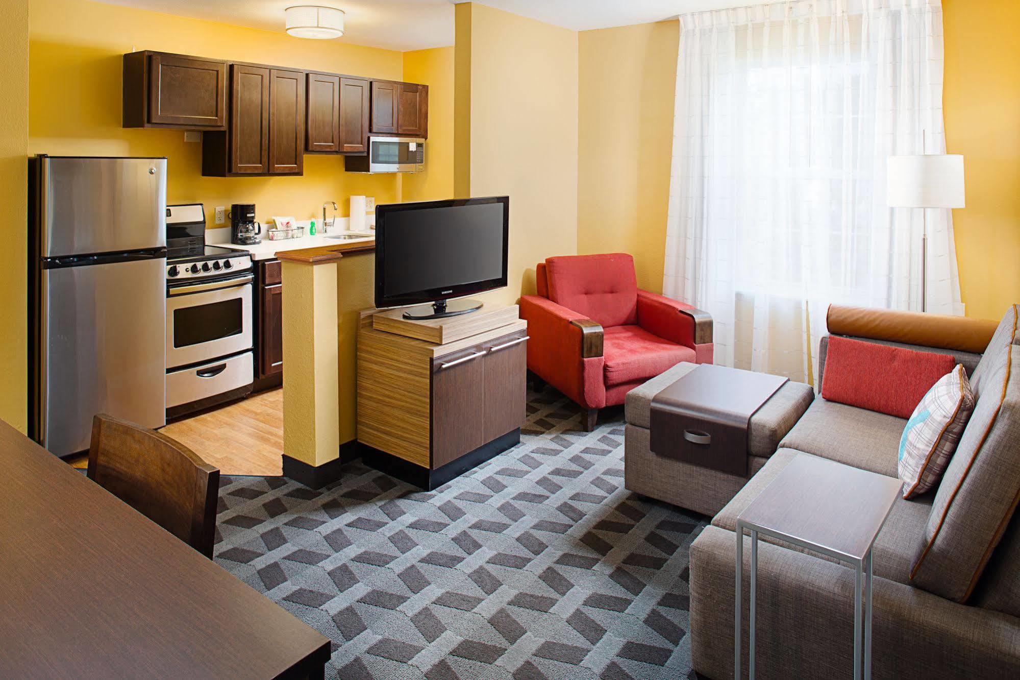 Towneplace Suites Manchester-Boston Regional Airport Exterior photo