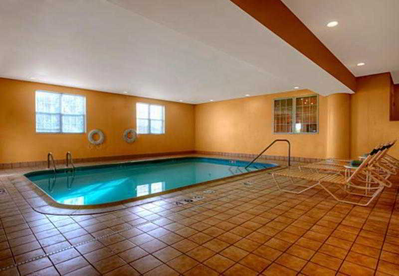 Towneplace Suites Manchester-Boston Regional Airport Exterior photo